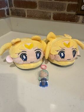 Sailormoon Yellow Character Kids Plush Slippers